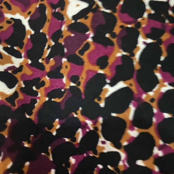 Apt 9 XL animal print dress with very flattering ruching at waist - Picture 3 of 4